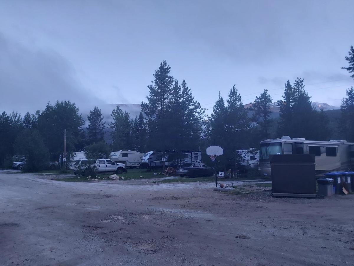 Blue River Cabins & Campgrounds Eksteriør bilde