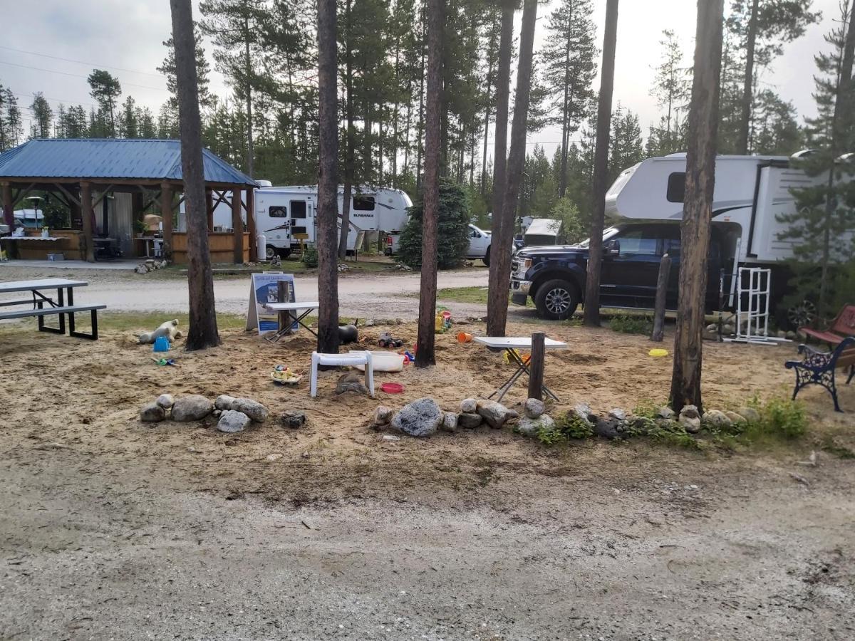 Blue River Cabins & Campgrounds Eksteriør bilde